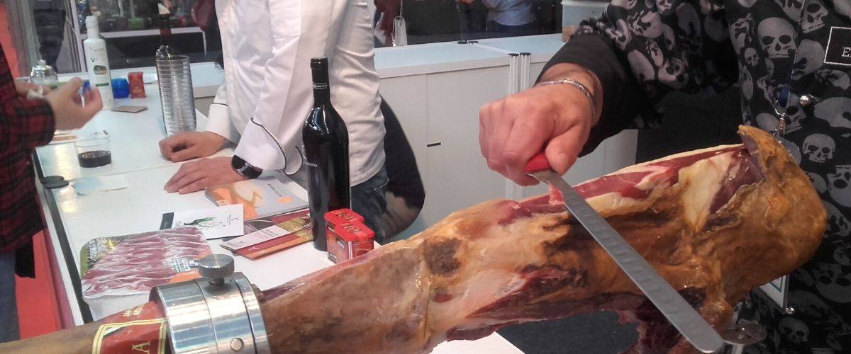 SABOREAR alimentos y bebidas