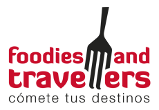 logo foodies and travellers
