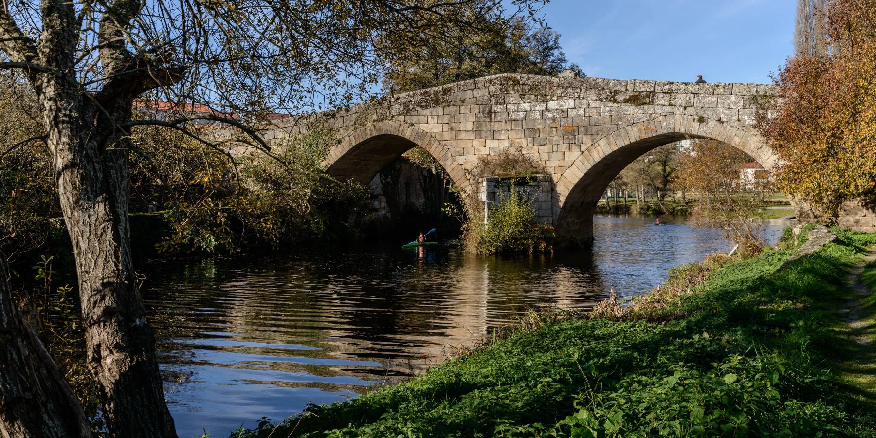 Puente románico de Allariz Orense Galicia